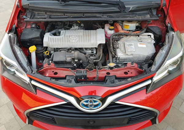 Toyota Yaris cena 38300 przebieg: 123000, rok produkcji 2015 z Chodzież małe 211